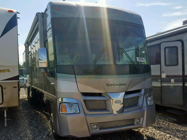 5B4MPA7G363419320 - 2006 WORKHORSE CUSTOM CHASSIS MOTORHOME TWO TONE photo 1