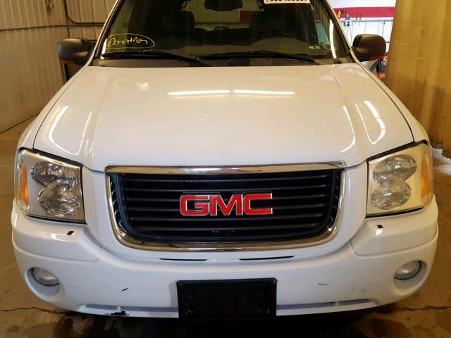 1GKDT13S822279219 - 2002 GMC ENVOY WHITE photo 9