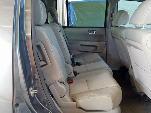 5FNYF3H23CB028728 - 2012 HONDA PILOT LX GRAY photo 6