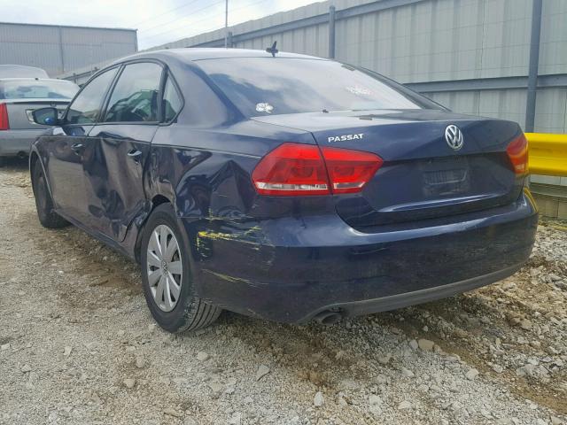 1VWAP7A36DC015895 - 2013 VOLKSWAGEN PASSAT S BLUE photo 3