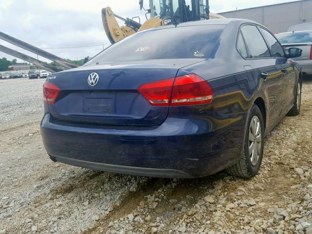 1VWAP7A36DC015895 - 2013 VOLKSWAGEN PASSAT S BLUE photo 4