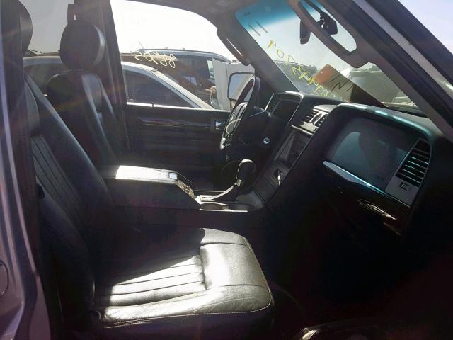 5LMFU27R43LJ16988 - 2003 LINCOLN NAVIGATOR ვერცხლისფერი ფოტო 5