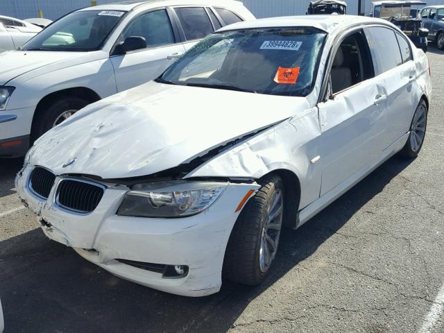 WBAPH5G57BNM75556 - 2011 BMW 328 I SULE WHITE photo 2