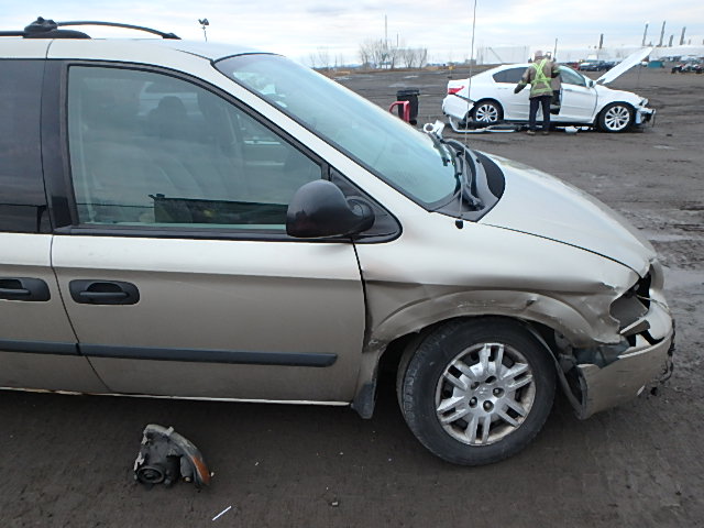 1D4GP25R05B214854 - 2005 DODGE CARAVAN SE BEIGE photo 9