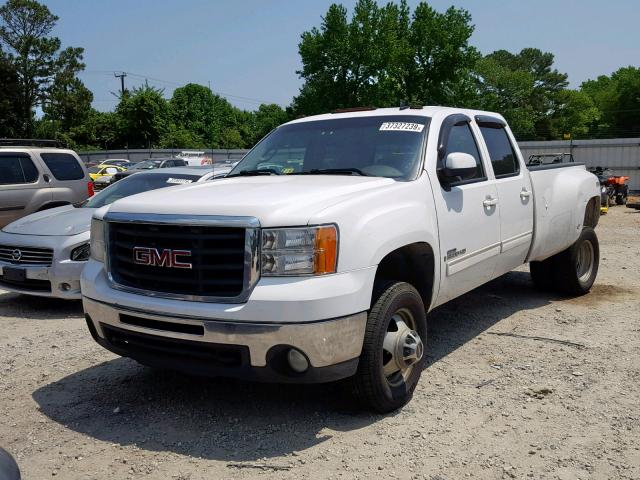 1GTJK33608F192609 - 2008 GMC SIERRA K35 WHITE photo 2