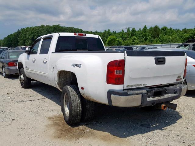 1GTJK33608F192609 - 2008 GMC SIERRA K35 WHITE photo 3