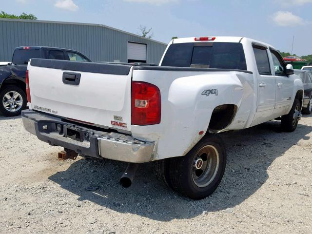 1GTJK33608F192609 - 2008 GMC SIERRA K35 WHITE photo 4