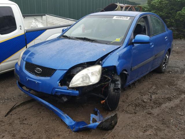 KNADE123866152482 - 2006 KIA RIO BLUE photo 2