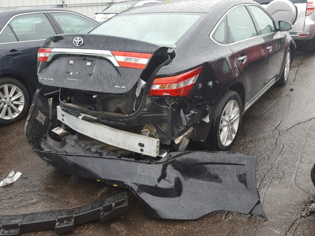 4T1BK1EB9DU074028 - 2013 TOYOTA AVALON BAS 黑色 照片 4