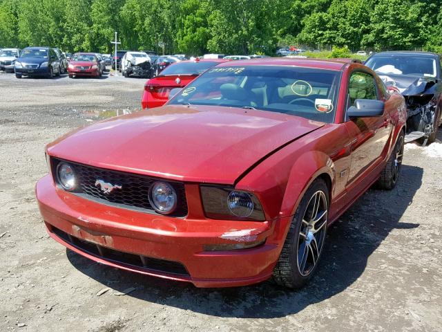 1ZVFT82H655160605 - 2005 FORD MUSTANG GT RED photo 2