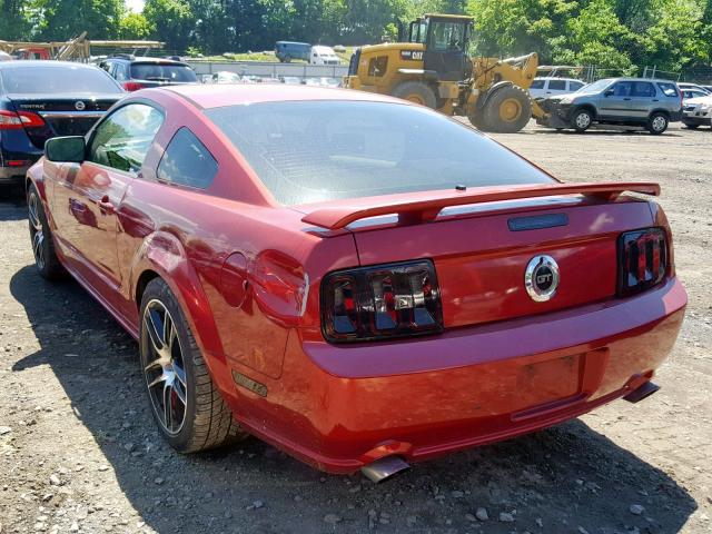 1ZVFT82H655160605 - 2005 FORD MUSTANG GT RED photo 3