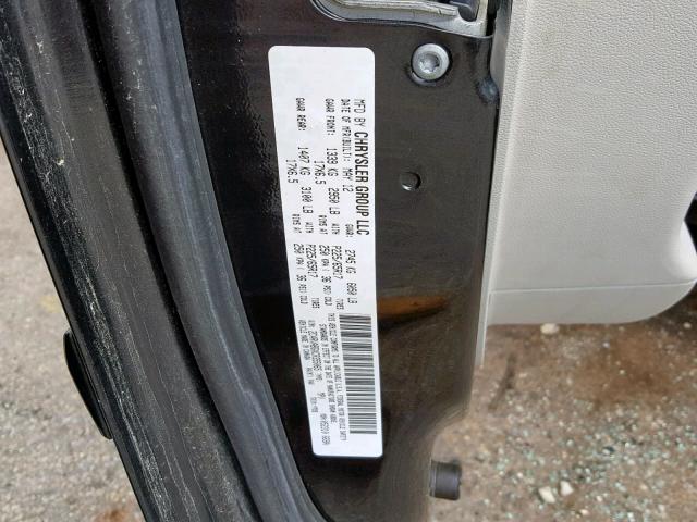 2C4RVABGXCR355065 - 2012 VOLKSWAGEN ROUTAN SE GRAY photo 10