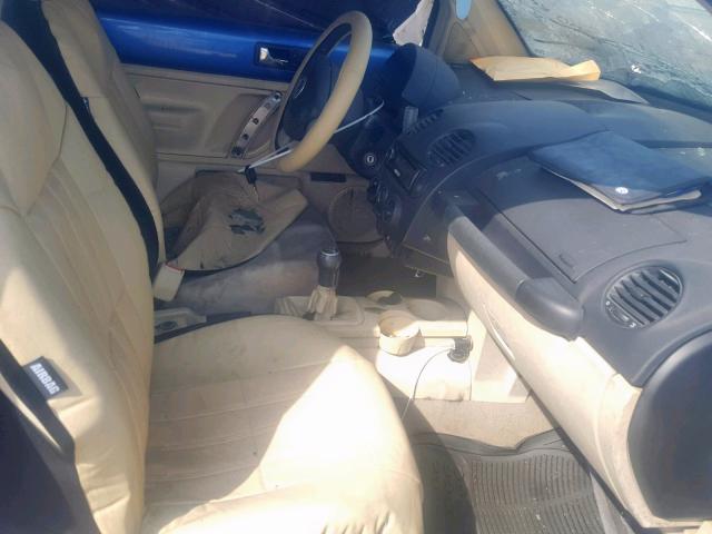 3VWCC21C0XM402615 - 1999 VOLKSWAGEN NEW BEETLE ლურჯი ფოტო 5