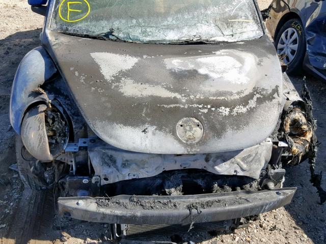 3VWCC21C0XM402615 - 1999 VOLKSWAGEN NEW BEETLE ლურჯი ფოტო 9