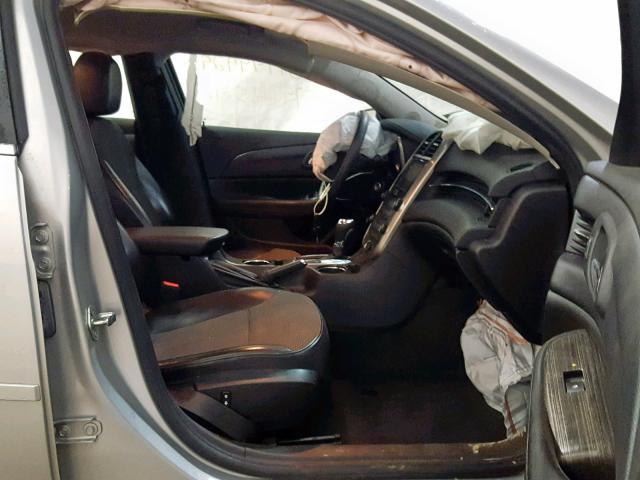 1G11C5SL1EF154309 - 2014 CHEVROLET MALIBU 1LT ვერცხლისფერი ფოტო 5