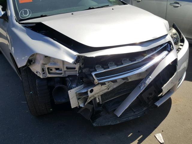 1G1ZC5EU6BF136326 - 2011 CHEVROLET MALIBU 1LT 银色 照片 9