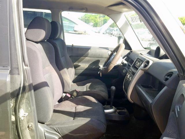 JTLKT324850210956 - 2005 TOYOTA SCION XB GREEN photo 5