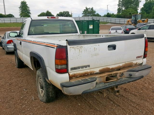 1GTHC24U04E287643 - 2004 GMC SIERRA C25 WHITE photo 3