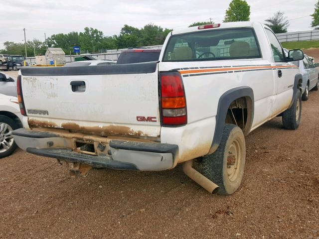 1GTHC24U04E287643 - 2004 GMC SIERRA C25 WHITE photo 4