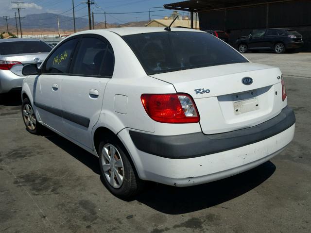 KNADE123266183601 - 2006 KIA RIO WHITE photo 3