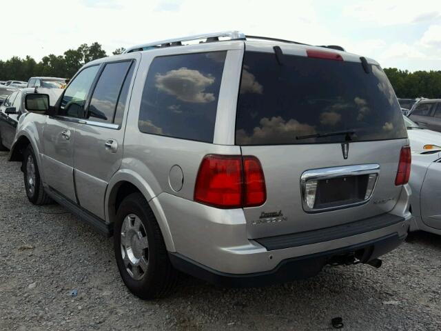 5LMFU27586LJ26621 - 2006 LINCOLN NAVIGATOR Күміс фото 3