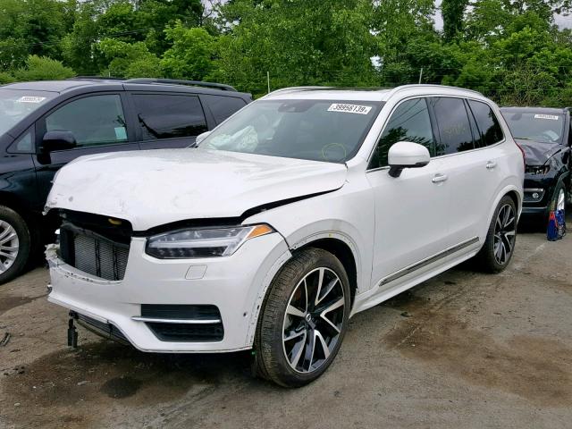 YV4A22PL2K1427362 - 2019 VOLVO XC90 T6 WHITE photo 2