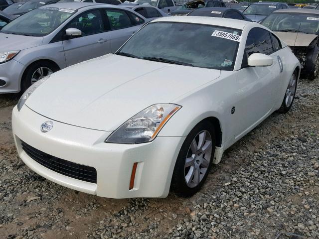 JN1AZ34D04T151534 - 2004 NISSAN 350Z COUPE WHITE photo 2