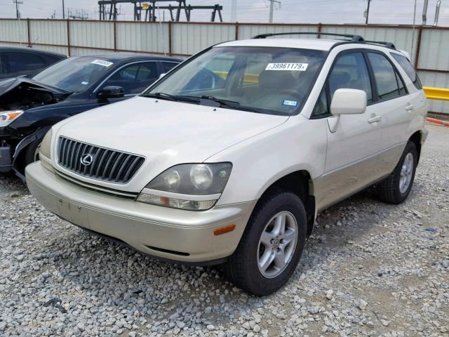 JT6GF10U7Y0057983 - 2000 LEXUS RX 300 WHITE photo 2