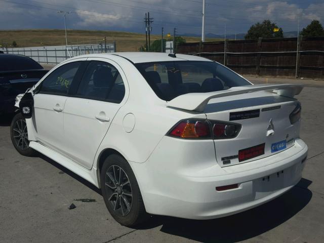 JA32V2FW2FU009512 - 2015 MITSUBISHI LANCER SE WHITE photo 3