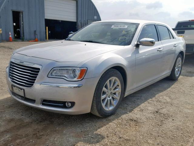 2C3CCACGXCH224805 - 2012 CHRYSLER 300 LIMITE SILVER photo 2