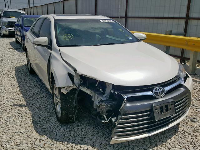 4T1BF1FK6FU892256 - 2015 TOYOTA CAMRY LE WHITE photo 1