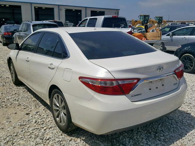 4T1BF1FK6FU892256 - 2015 TOYOTA CAMRY LE WHITE photo 3