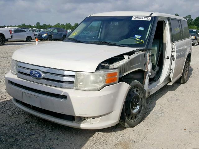 2FMGK5BC6BBD17887 - 2011 FORD FLEX SE WHITE photo 2