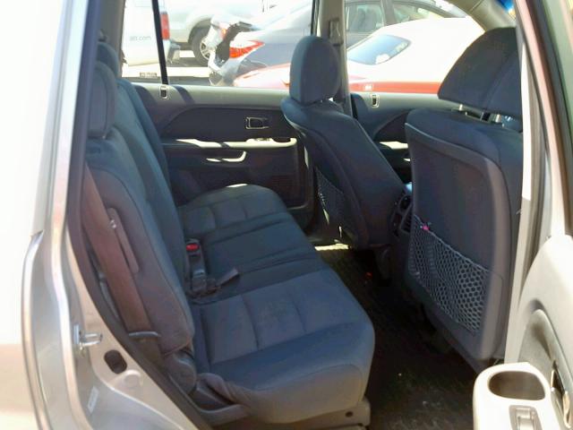 5FNYF28177B038217 - 2007 HONDA PILOT LX SILVER photo 6