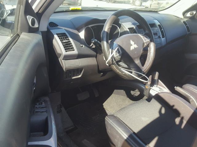 JA4AS3AW8AZ015257 - 2010 MITSUBISHI OUTLANDER SILVER photo 9