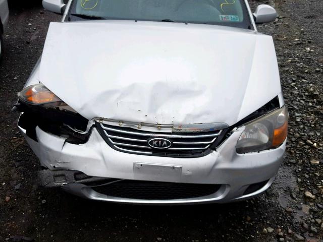 KNAFE222995644065 - 2009 KIA SPECTRA EX SILVER photo 7