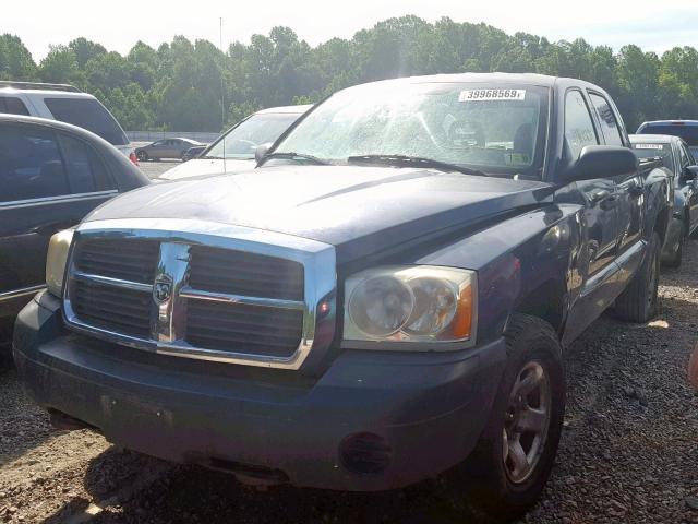 1D7HW28N95S139056 - 2005 DODGE DAKOTA QUA BLUE photo 2