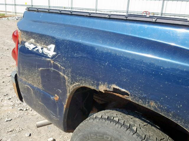 1D7HW28N95S139056 - 2005 DODGE DAKOTA QUA BLUE photo 9