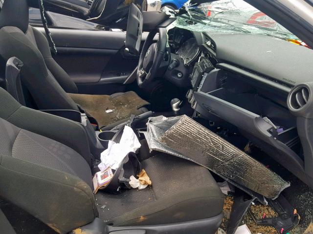 JTKJF5C76C3036019 - 2012 TOYOTA SCION TC 白色 照片 5