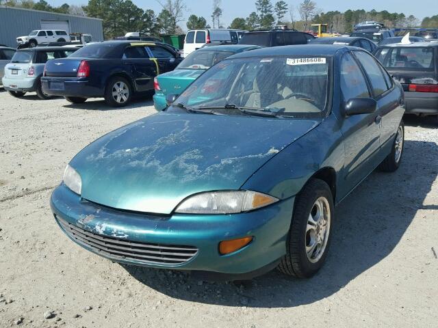 1G1JF52TXW7161536 - 1998 CHEVROLET CAVALIER L GREEN photo 2