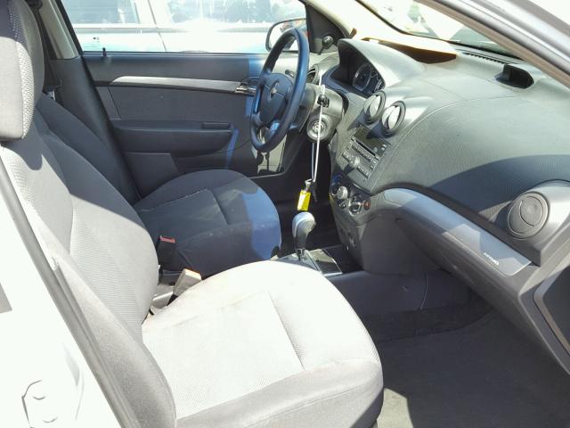 KL1TD5DE2AB047449 - 2010 CHEVROLET AVEO LS SILVER photo 5