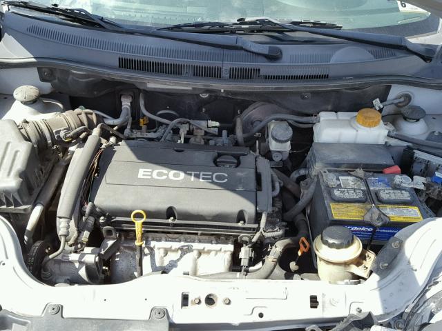 KL1TD5DE2AB047449 - 2010 CHEVROLET AVEO LS SILVER photo 7