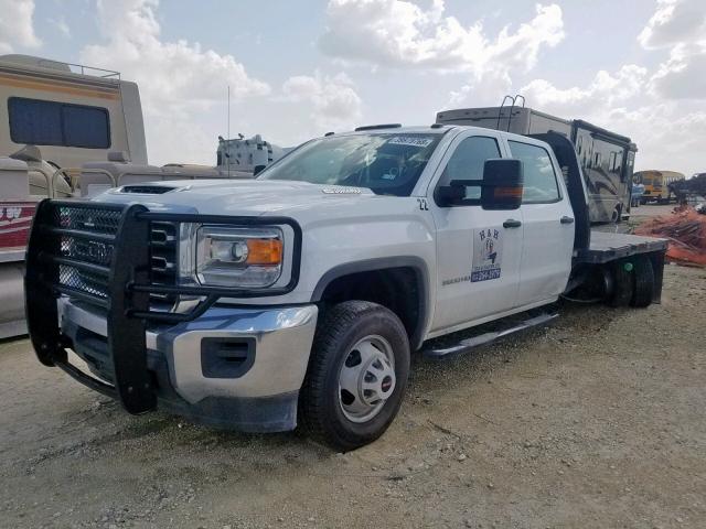 1GD41TCY9KF153022 - 2019 GMC SIERRA C35 WHITE photo 2