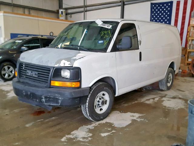 1GTHG35VX71244263 - 2007 GMC SAVANA G35 WHITE photo 2