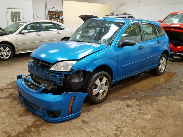 1FAHP37NX7W145044 - 2007 FORD FOCUS ZX5 BLUE photo 2