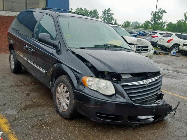 2C4GP54L85R355846 - 2005 CHRYSLER TOWN & COU BLACK photo 1