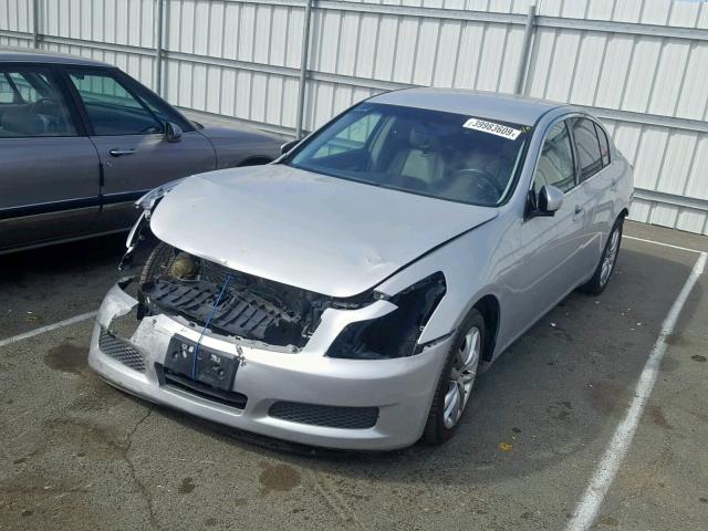 JNKCV61E39M013292 - 2009 INFINITI G37 BASE WHITE photo 2