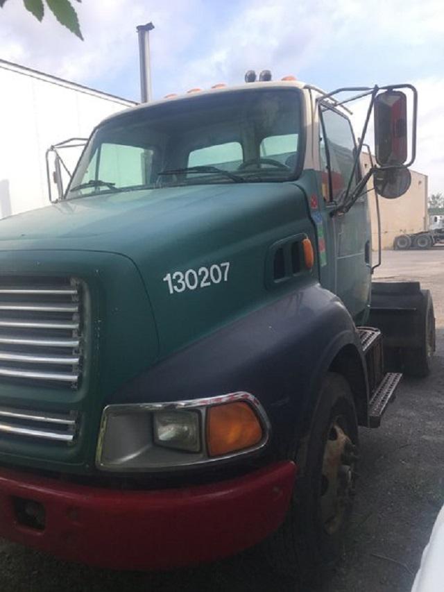 1FTXS80F1WVA19034 - 1998 FORD H-SERIES L GREEN photo 2