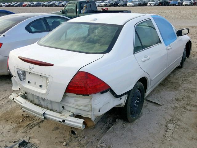 1HGCM56807A045621 - 2004 HONDA ACCORD WHITE photo 4