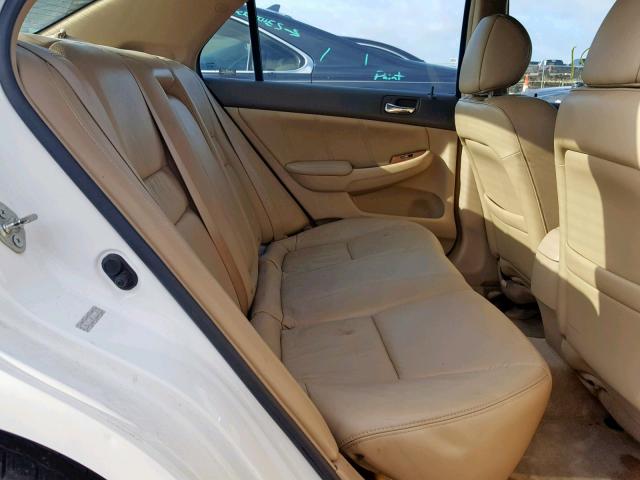 1HGCM56807A045621 - 2004 HONDA ACCORD WHITE photo 6